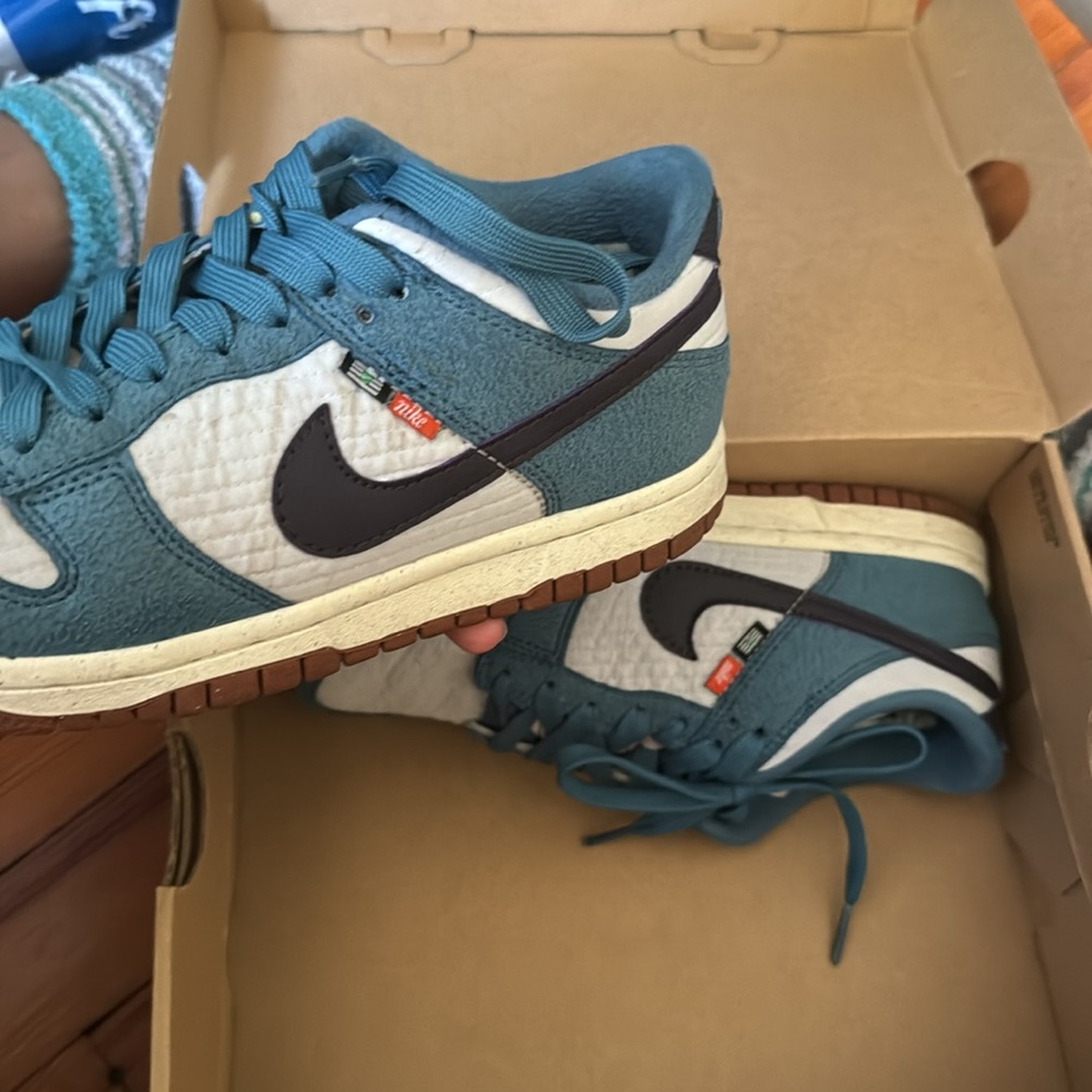 Shoes - Picture 3 of 3